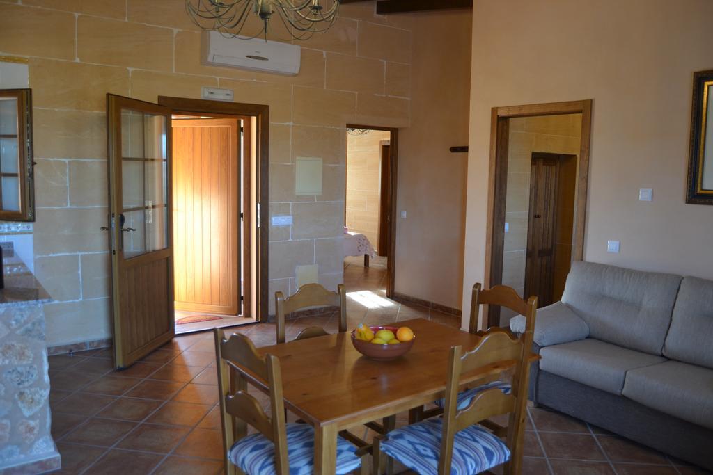 Agroturismo Es Gallicant Campos  Buitenkant foto